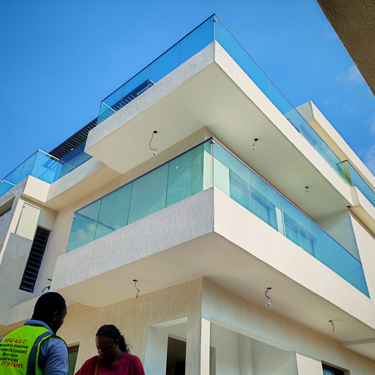 Illustration du service Balcon en inox vitré